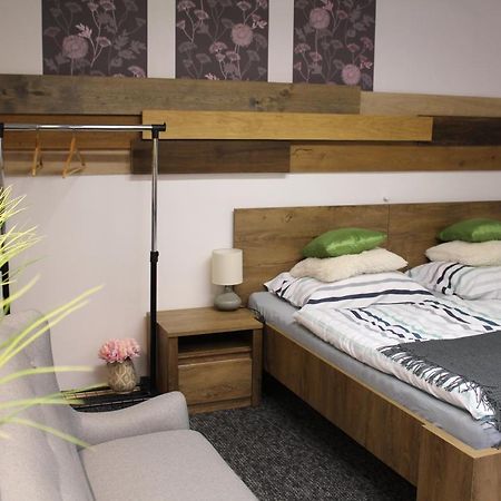 Apartmany Caffe & Grill Roudnice nad Labem Ngoại thất bức ảnh