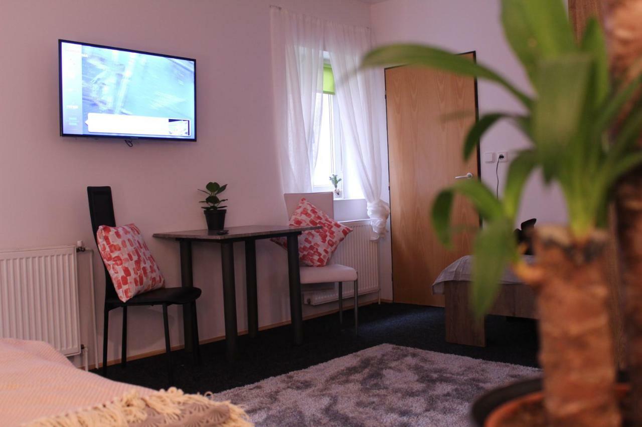 Apartmany Caffe & Grill Roudnice nad Labem Ngoại thất bức ảnh