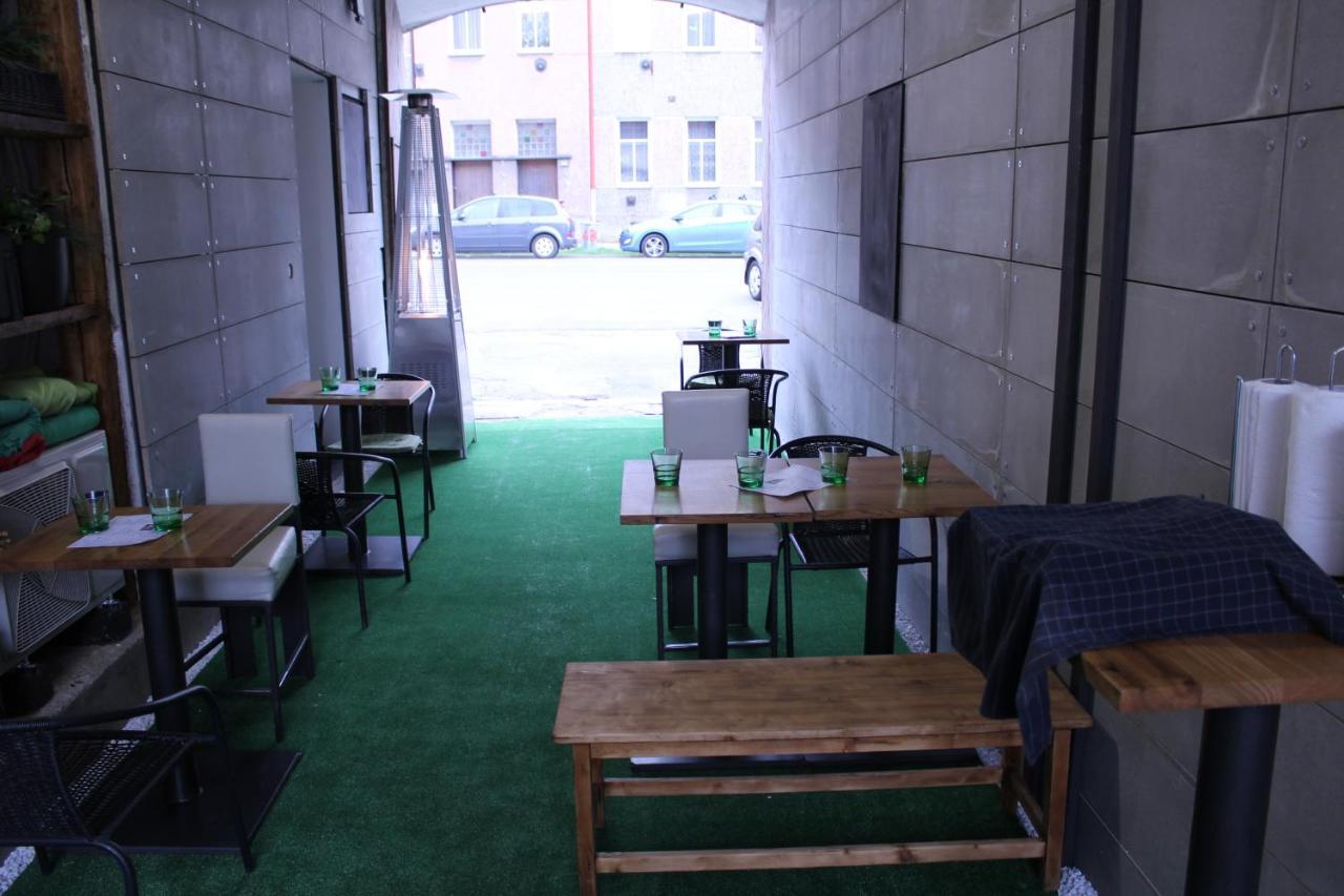 Apartmany Caffe & Grill Roudnice nad Labem Ngoại thất bức ảnh