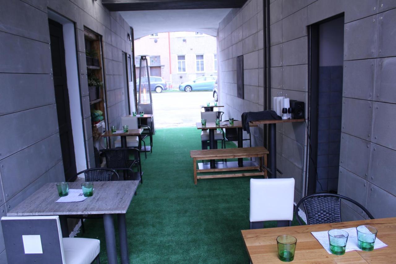 Apartmany Caffe & Grill Roudnice nad Labem Ngoại thất bức ảnh